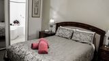 <b>Cotswold Gardens Suite</b>. Images powered by <a href="https://www.leonardoworldwide.com/" title="Leonardo Worldwide" target="_blank">Leonardo</a>.