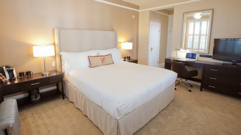 <b>The Cardinal Hotel Room</b>. Images powered by <a href="https://www.leonardoworldwide.com/" title="Leonardo Worldwide" target="_blank">Leonardo</a>.