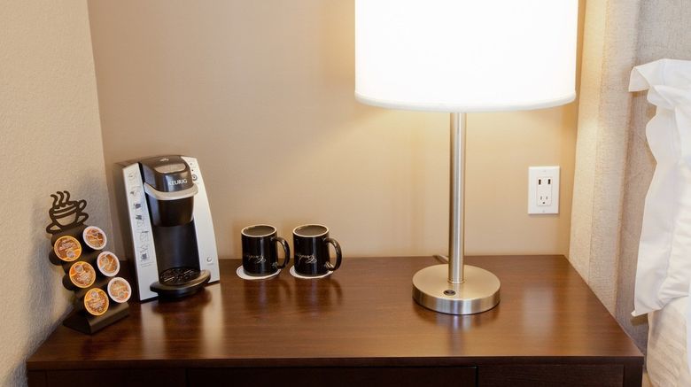 <b>The Cardinal Hotel Room</b>. Images powered by <a href="https://www.leonardoworldwide.com/" title="Leonardo Worldwide" target="_blank">Leonardo</a>.