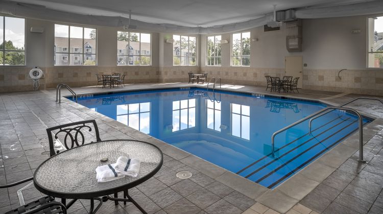 Holiday Inn Hotel & Suites Pool