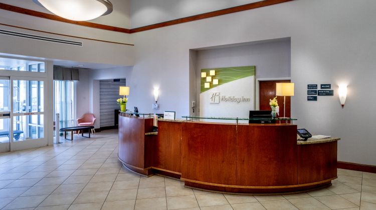 Holiday Inn Hotel & Suites Lobby