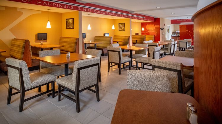 Holiday Inn Hotel & Suites Restaurant