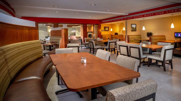 Holiday Inn Hotel & Suites Restaurant