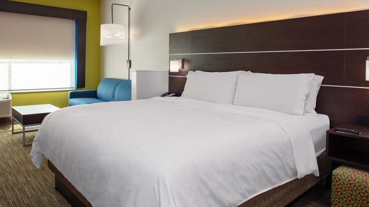 Holiday Inn Express & Suites El Paso N Room