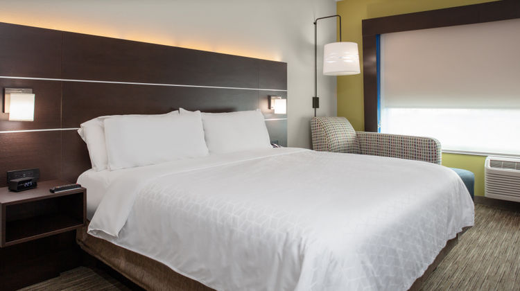 Holiday Inn Express & Suites El Paso N Room