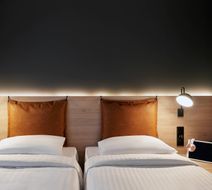 Moxy Edinburgh Fountainbridge Room