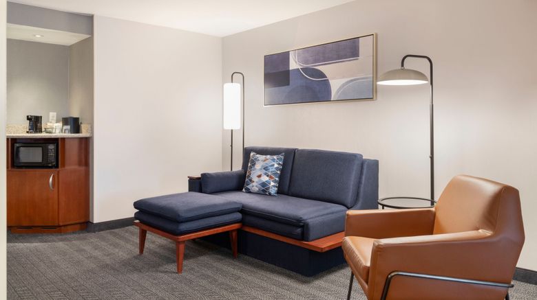 <b>Courtyard Columbus New Albany Room</b>. Images powered by <a href="https://www.leonardoworldwide.com/" title="Leonardo Worldwide" target="_blank">Leonardo</a>.