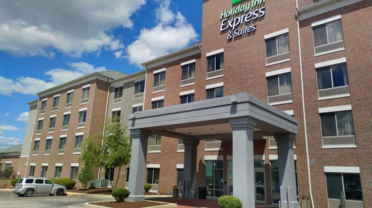 Holiday Inn Express & Suites Park Place Exterior