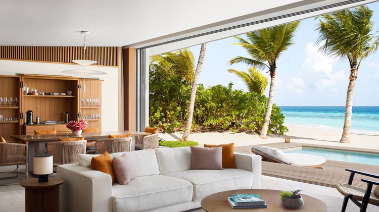 The Ritz-Carlton Maldives, Fari Islands Lobby