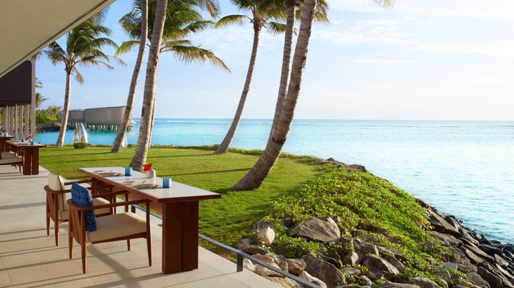 The Ritz-Carlton Maldives, Fari Islands Restaurant