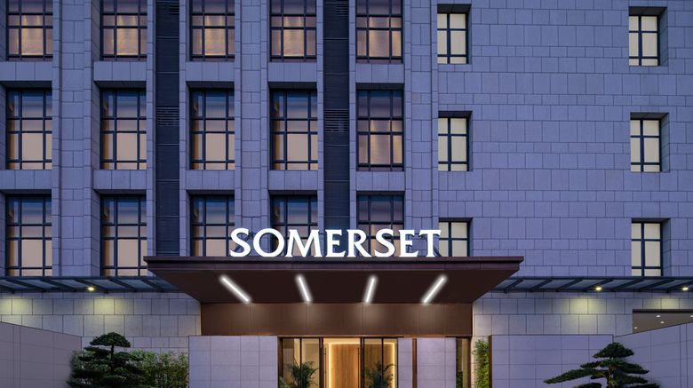 Somerset Haizhu Centre Guangzhou Exterior. Images powered by <a href="https://www.leonardoworldwide.com" target="_blank" rel="noopener">Leonardo</a>.