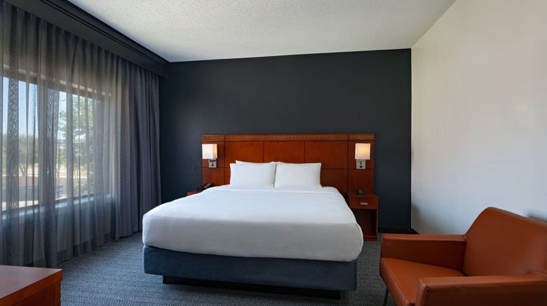 <b>Courtyard Dallas Plano Parkway Room</b>. Images powered by <a href="https://www.leonardoworldwide.com/" title="Leonardo Worldwide" target="_blank">Leonardo</a>.