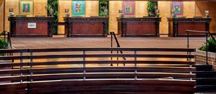 Sheraton New Orleans Hotel Exterior