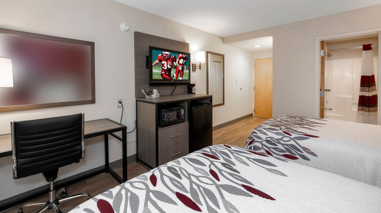 Red Roof Inn Clifton Park Room