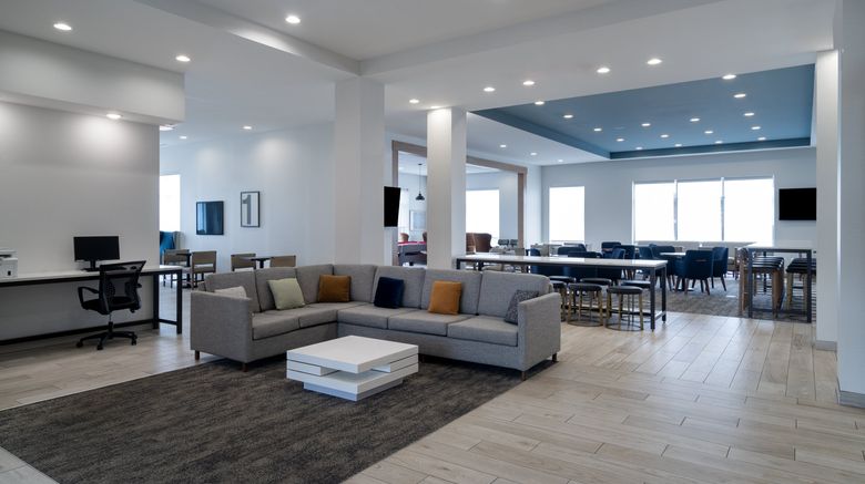 <b>Staybridge Suites Louisville Expo Center Lobby</b>. Images powered by <a href="https://www.leonardoworldwide.com/" title="Leonardo Worldwide" target="_blank">Leonardo</a>.