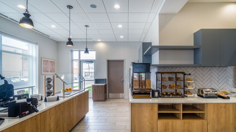 <b>Staybridge Suites Louisville Expo Center Restaurant</b>. Images powered by <a href="https://www.leonardoworldwide.com/" title="Leonardo Worldwide" target="_blank">Leonardo</a>.
