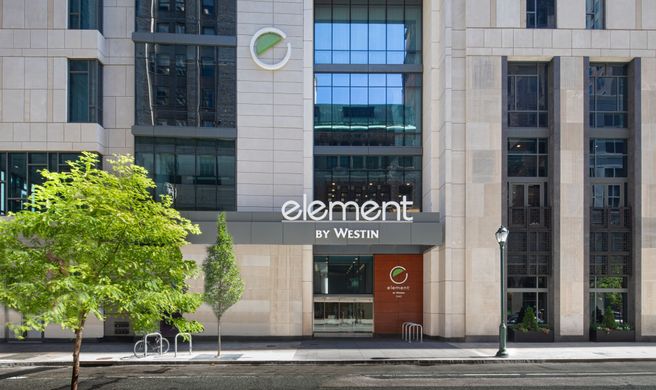 Element Philadelphia Downtown Exterior