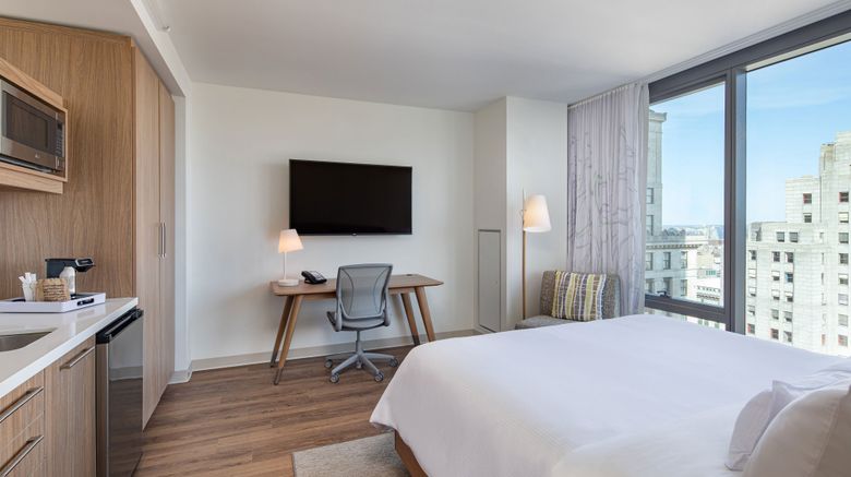 <b>Element Philadelphia Downtown Room</b>. Images powered by <a href="https://www.leonardoworldwide.com/" title="Leonardo Worldwide" target="_blank">Leonardo</a>.