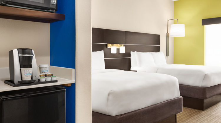 Holiday Inn Express NW Medical Area Room