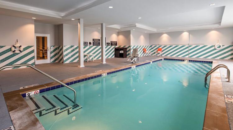 Holiday Inn Clarksville Northeast Pool