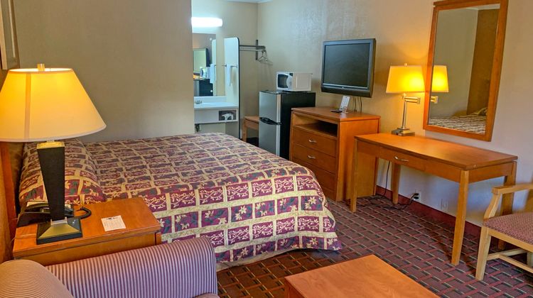 Scottish Inn Room