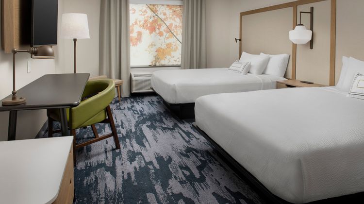 Fairfield Inn & Suites Aberdeen Room