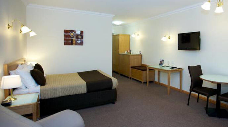 <b>Golden Grain Motor Inn Room</b>. Images powered by <a href="https://www.leonardoworldwide.com/" title="Leonardo Worldwide" target="_blank">Leonardo</a>.