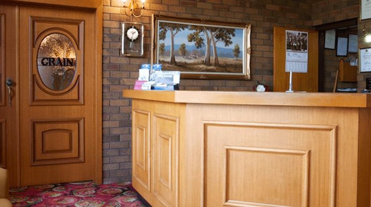 Golden Grain Motor Inn Lobby