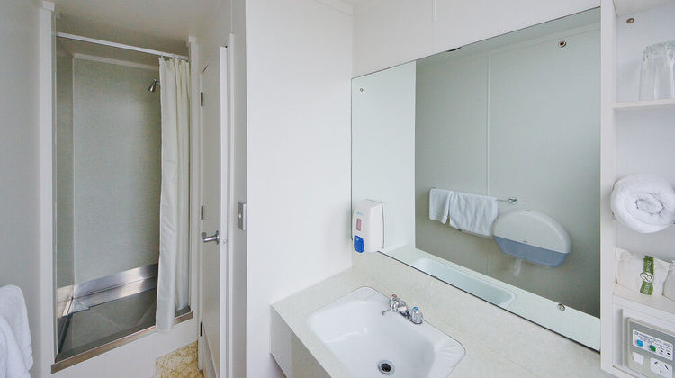 Grosvenor Hotel Room