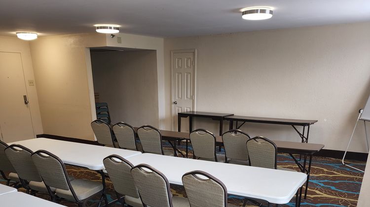 Red Roof Inn Knoxville Central Papermill Meeting