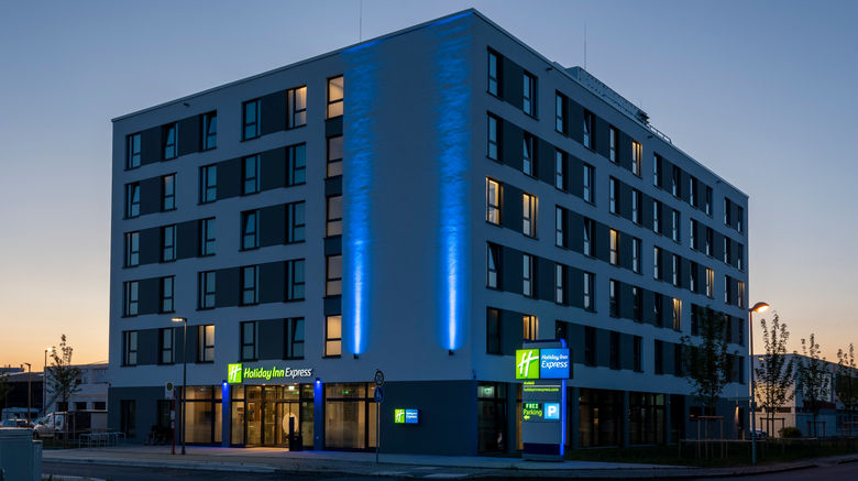 <b>Holiday Inn Express Krefeld - Dusseldorf Exterior</b>. Images powered by <a href="https://www.leonardoworldwide.com/" title="Leonardo Worldwide" target="_blank">Leonardo</a>.
