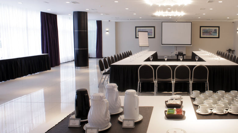 <b>Neuquen Tower Hotel Meeting</b>. Images powered by <a href="https://www.leonardoworldwide.com/" title="Leonardo Worldwide" target="_blank">Leonardo</a>.