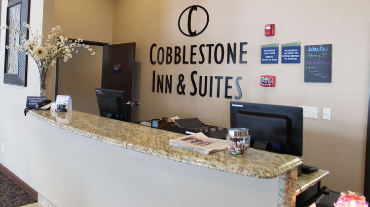 Cobblestone Inn & Suites Oak Ridge Lobby