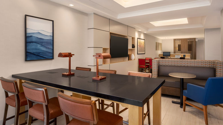 <b>Holiday Inn Express Hotel & Suites Restaurant</b>. Images powered by <a href="https://www.leonardoworldwide.com/" title="Leonardo Worldwide" target="_blank">Leonardo</a>.