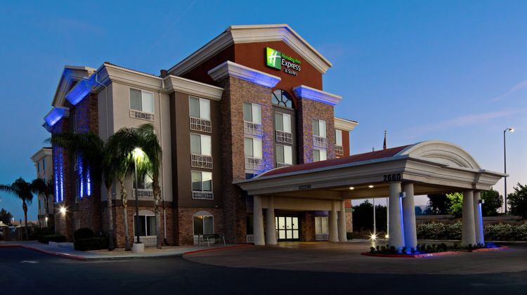 Holiday Inn Express Hotel Fresno South Exterior