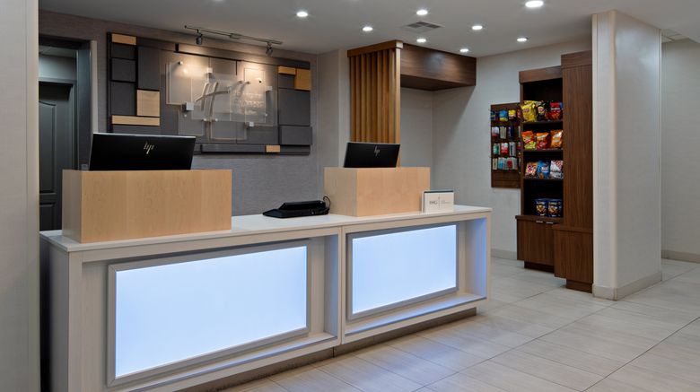 <b>Holiday Inn Express Hotel Fresno South Lobby</b>. Images powered by <a href="https://www.leonardoworldwide.com/" title="Leonardo Worldwide" target="_blank">Leonardo</a>.