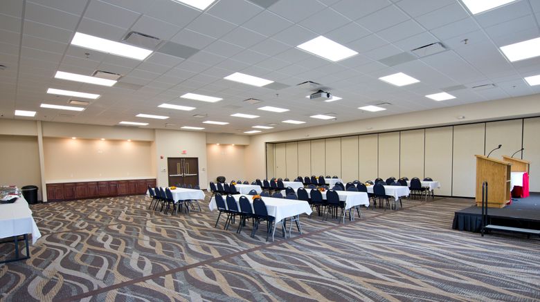 <b>Cobblestone Inn and Suites Ballroom</b>. Images powered by <a href="https://www.leonardoworldwide.com/" title="Leonardo Worldwide" target="_blank">Leonardo</a>.