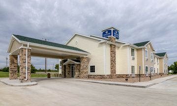 Cobblestone Inn & Suites Oberlin
