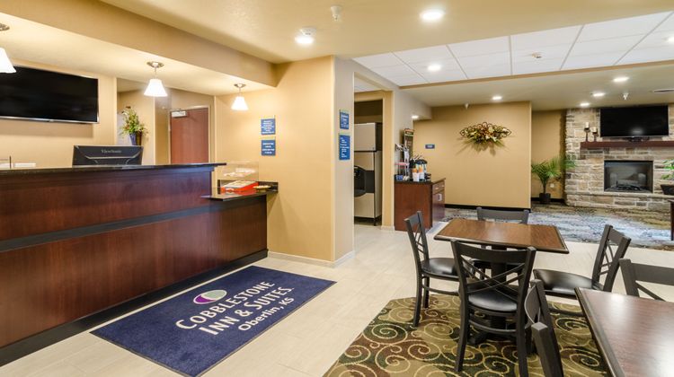 Cobblestone Inn & Suites Oberlin Lobby