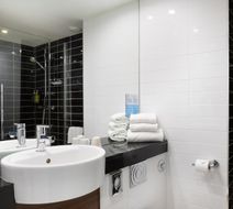 Holiday Inn Marseille Airport Room