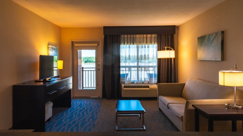 <b>Holiday Inn Owensboro Riverfront Room</b>. Images powered by <a href="https://www.leonardoworldwide.com/" title="Leonardo Worldwide" target="_blank">Leonardo</a>.