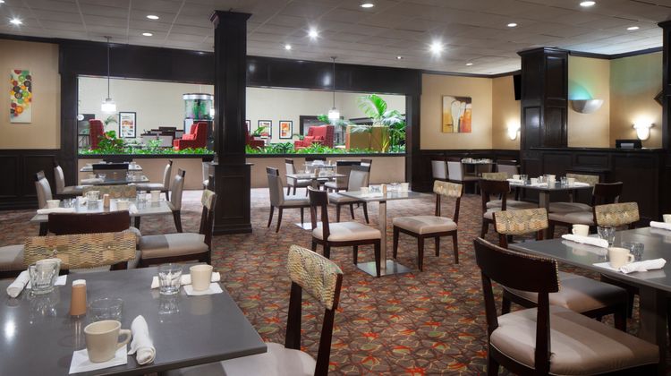 Holiday Inn Airport & Conf Center Restaurant