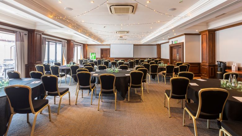 <b>Holiday Inn Guildford Meeting</b>. Images powered by <a href="https://www.leonardoworldwide.com/" title="Leonardo Worldwide" target="_blank">Leonardo</a>.