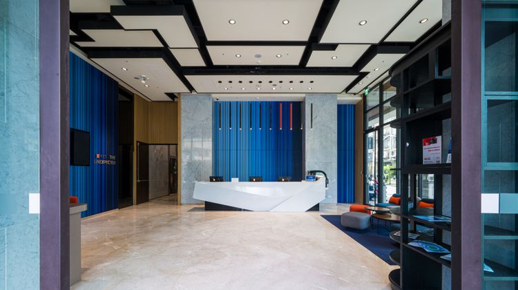 Holiday Inn Express Kaohsiung Love River Lobby
