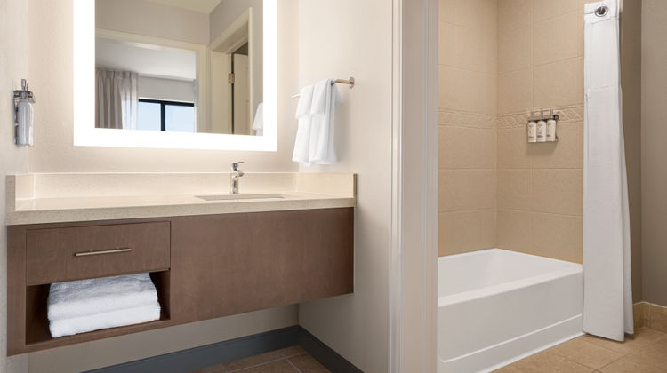 Staybridge Suites Oklahoma City Room