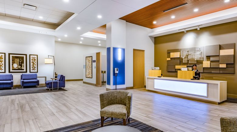 <b>Holiday Inn Express & Suites Downtown Lobby</b>. Images powered by <a href="https://www.leonardoworldwide.com/" title="Leonardo Worldwide" target="_blank">Leonardo</a>.
