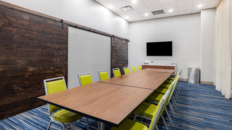 Holiday Inn Express & Suites Downtown Meeting