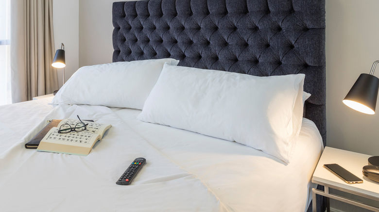 <b>Meriton Suites Campbell Street Suite</b>. Images powered by <a href="https://www.leonardoworldwide.com/" title="Leonardo Worldwide" target="_blank">Leonardo</a>.