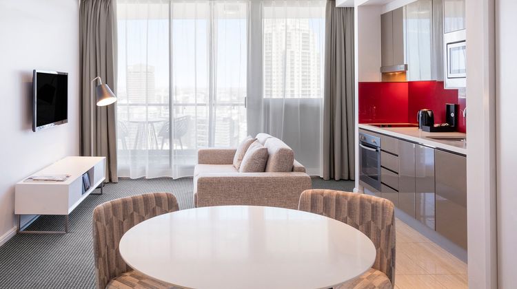 Meriton Suites Campbell Street Suite