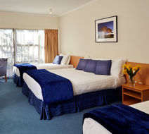 Saxton Lodge Room